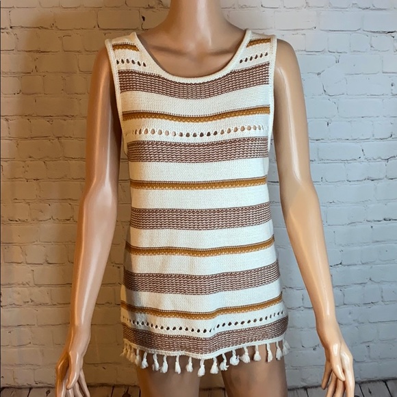 Alya Tops - Alya Francesca’s sweater top! Size Small NWT white and orange